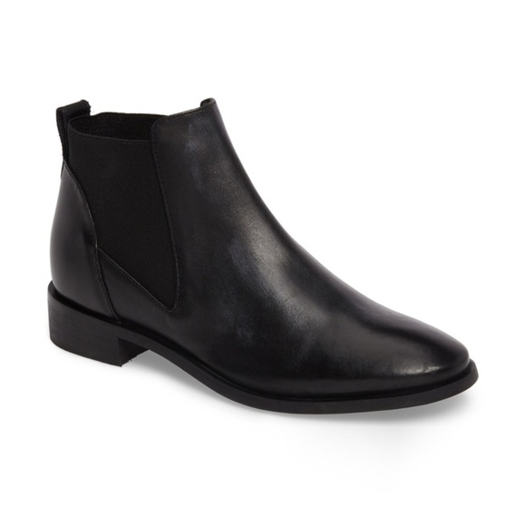 Topshop Shoes - Topshop King Chelsea Boots in Black